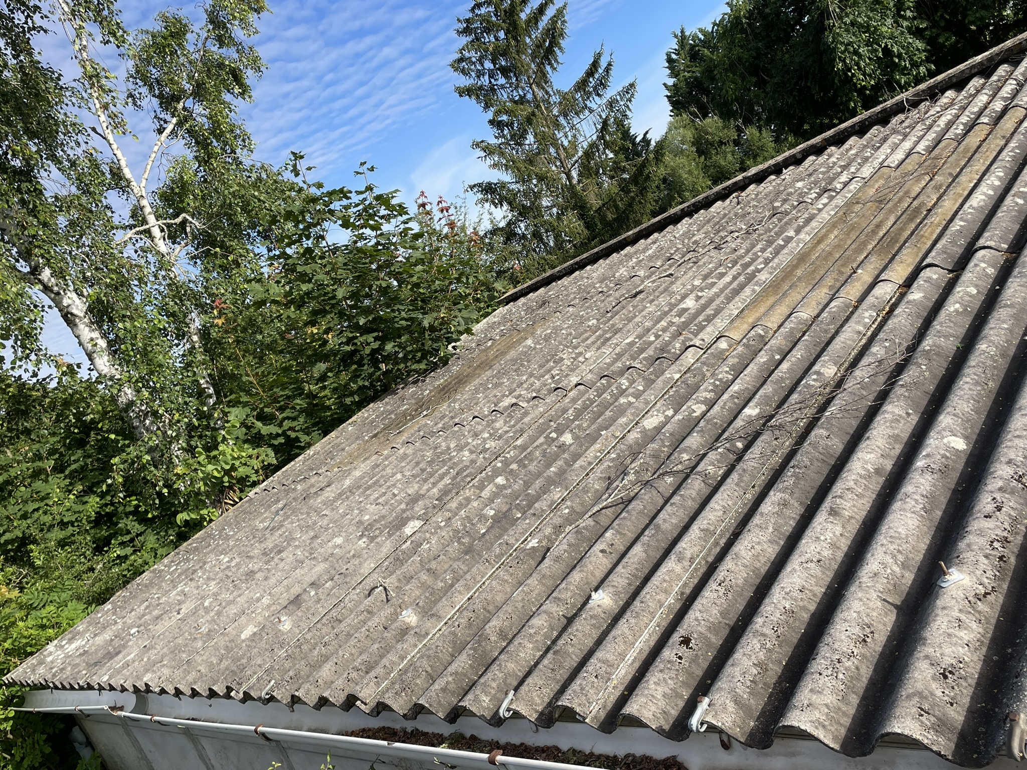 Du fibrociment presque neuf ! Auxerre